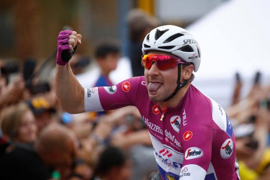 La linguaccia di Elia Viviani:  la sua terza vittoria in carriera al Giro AFP